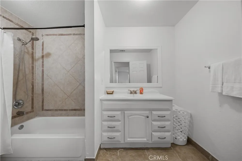 18319 Norwalk Boulevard Artesia, CA 90701