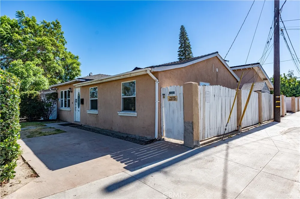 18319 Norwalk Boulevard Artesia, CA 90701
