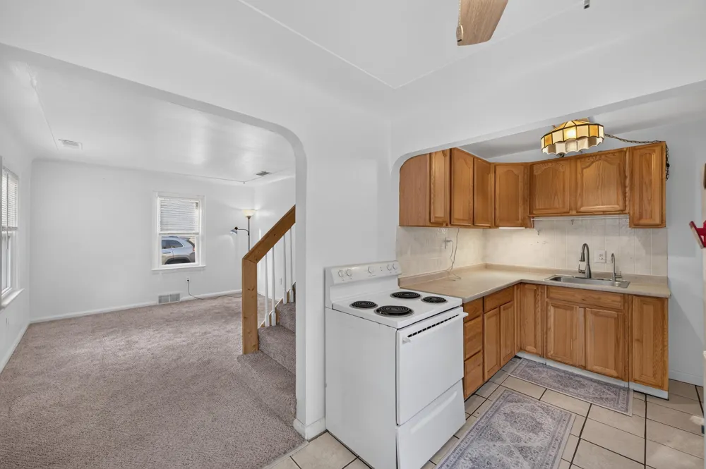 19364 Seminole Redford, MI 48240