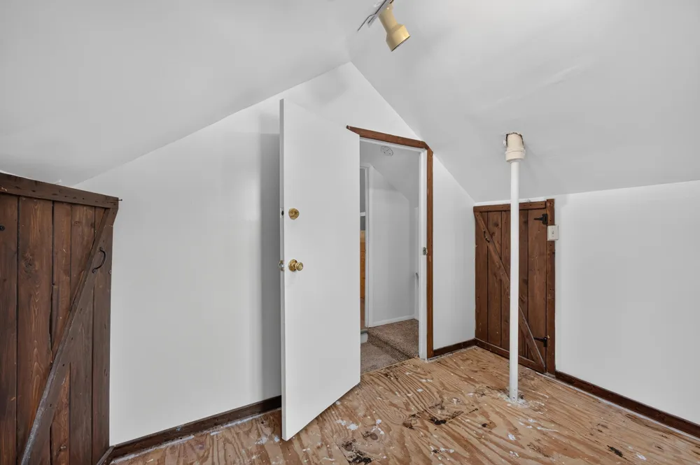 19364 Seminole Redford, MI 48240