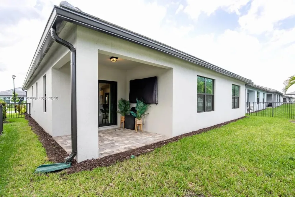 2940 Shortleaf Ave #2940 Lauderdale Lakes, FL 33311