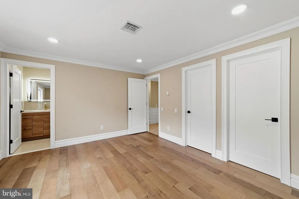 66 ESSEX ROAD Monroe Township, NJ 08831