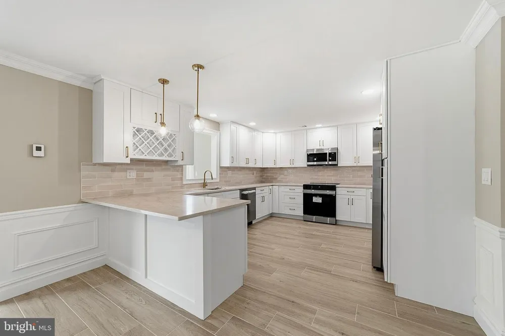 66 ESSEX ROAD Monroe Township, NJ 08831