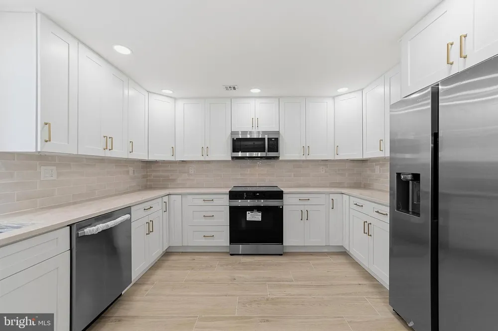 66 ESSEX ROAD Monroe Township, NJ 08831