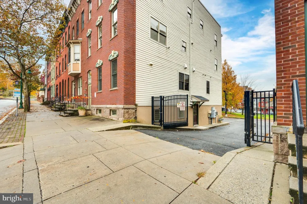 1016 PENN STREET Reading, PA 19602
