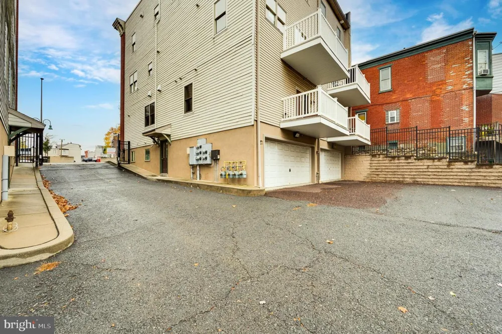 1016 PENN STREET Reading, PA 19602