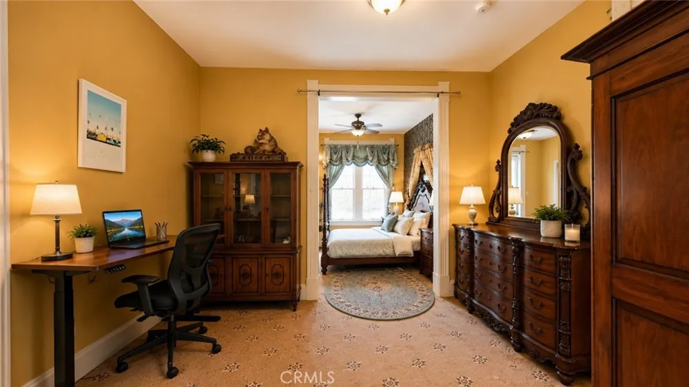 225 N Lima St #203 Sierra Madre, CA 91024
