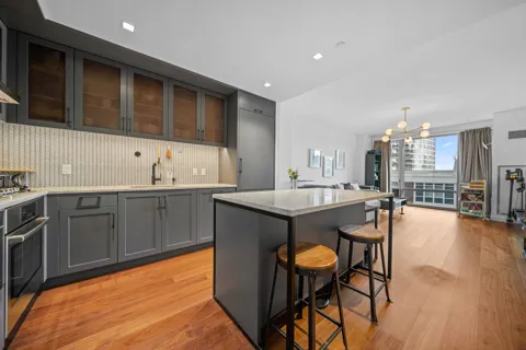 2 SHORE LANE