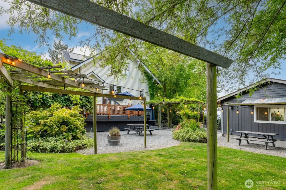 21895 Cedardale Road Mount Vernon, WA 98274