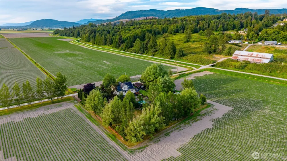 21895 Cedardale Road Mount Vernon, WA 98274