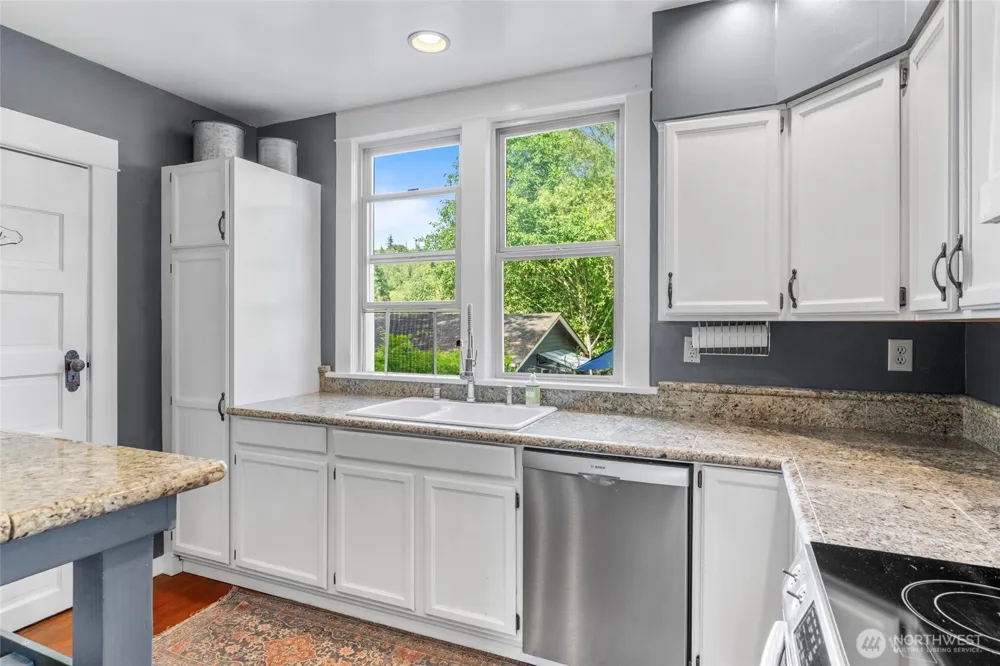 21895 Cedardale Road Mount Vernon, WA 98274