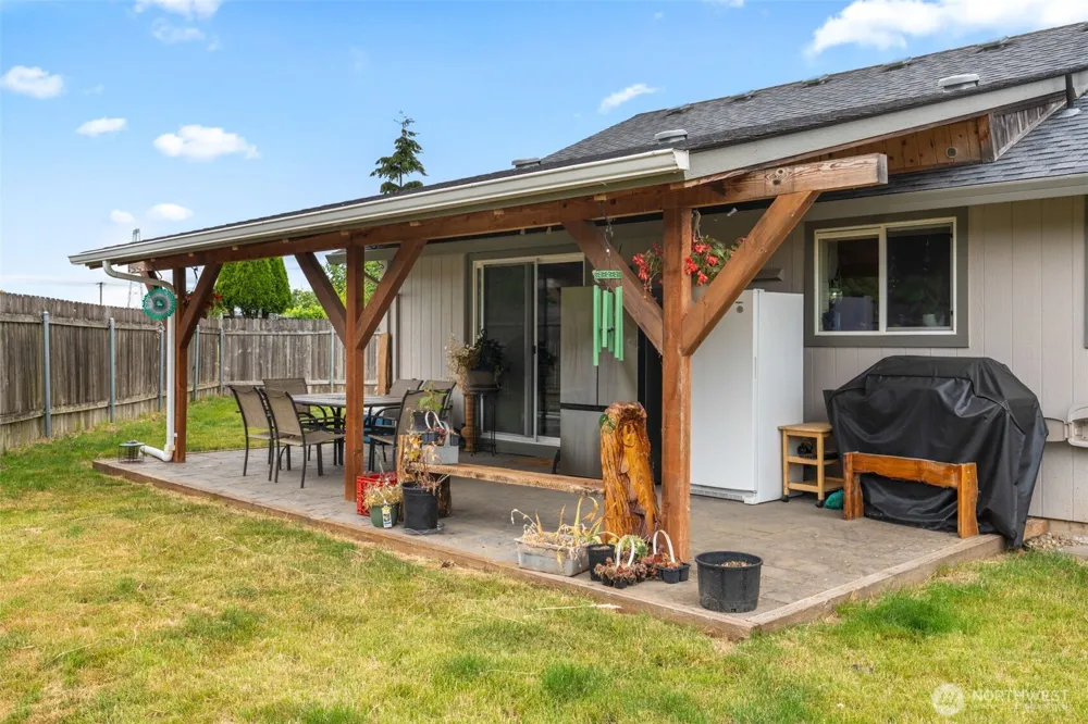 142 Charles Street Longview, WA 98632