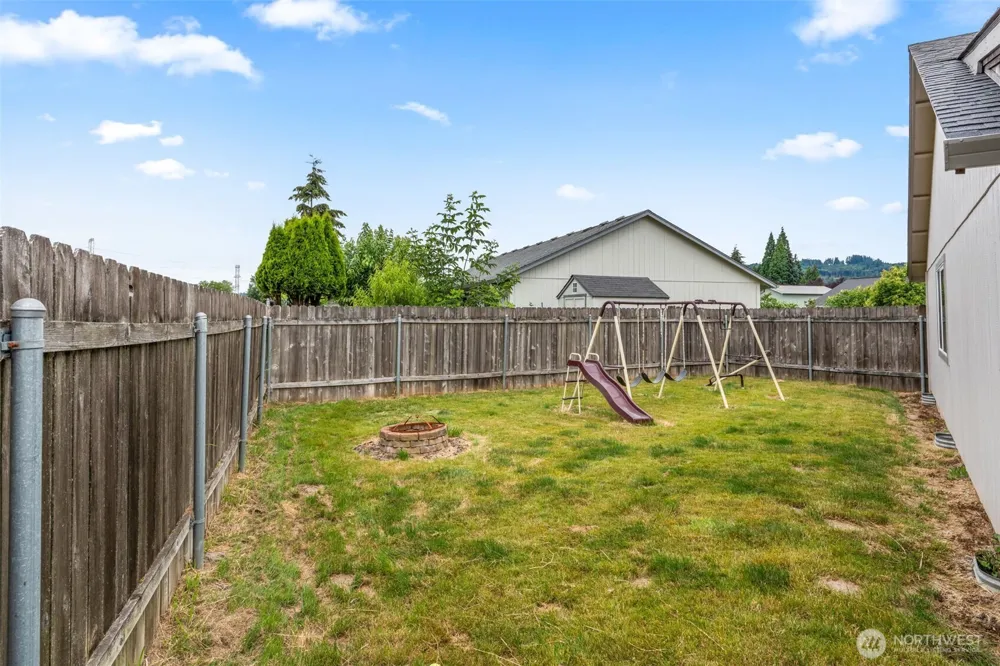 142 Charles Street Longview, WA 98632