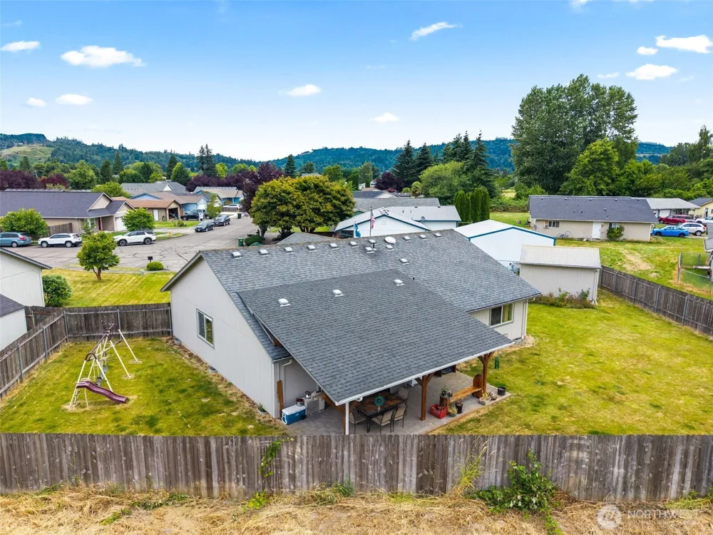 142 Charles Street Longview, WA 98632