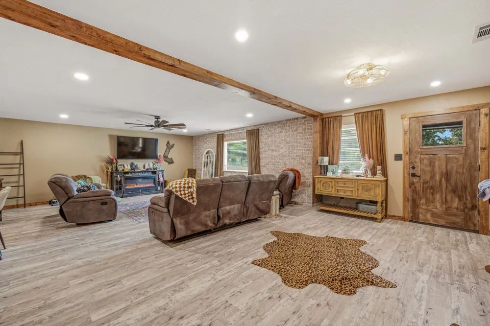 352 Seaberry Loop Graham, TX 76450