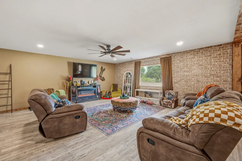 352 Seaberry Loop Graham, TX 76450