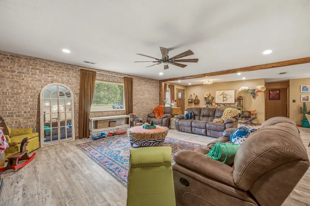 352 Seaberry Loop Graham, TX 76450
