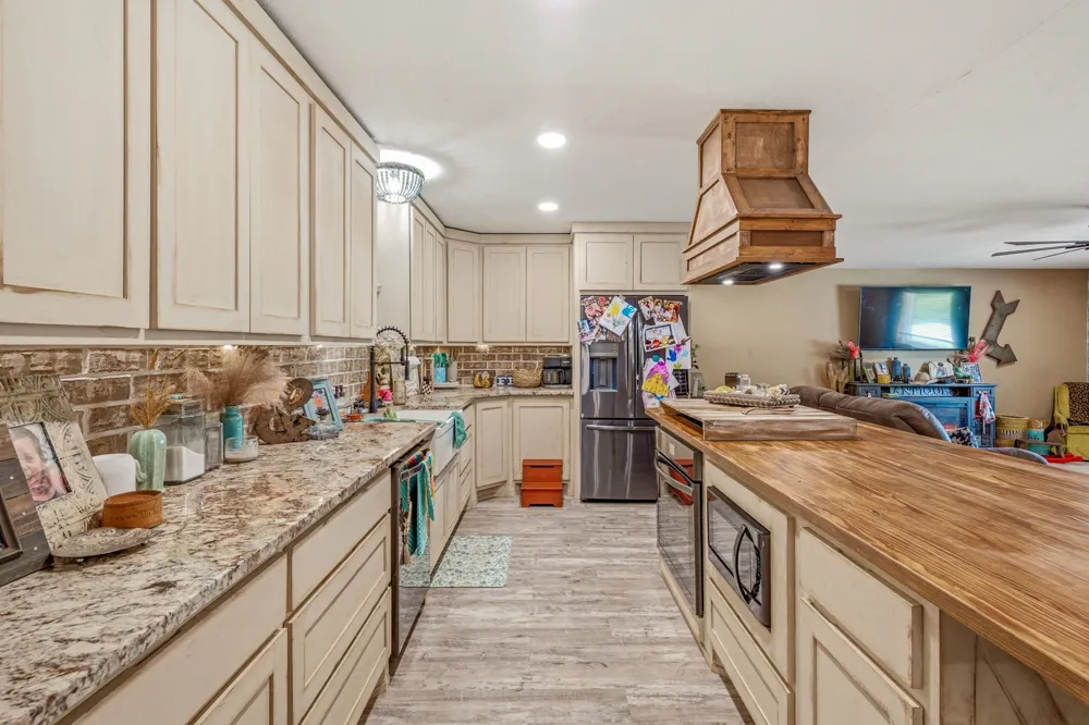 352 Seaberry Loop Graham, TX 76450