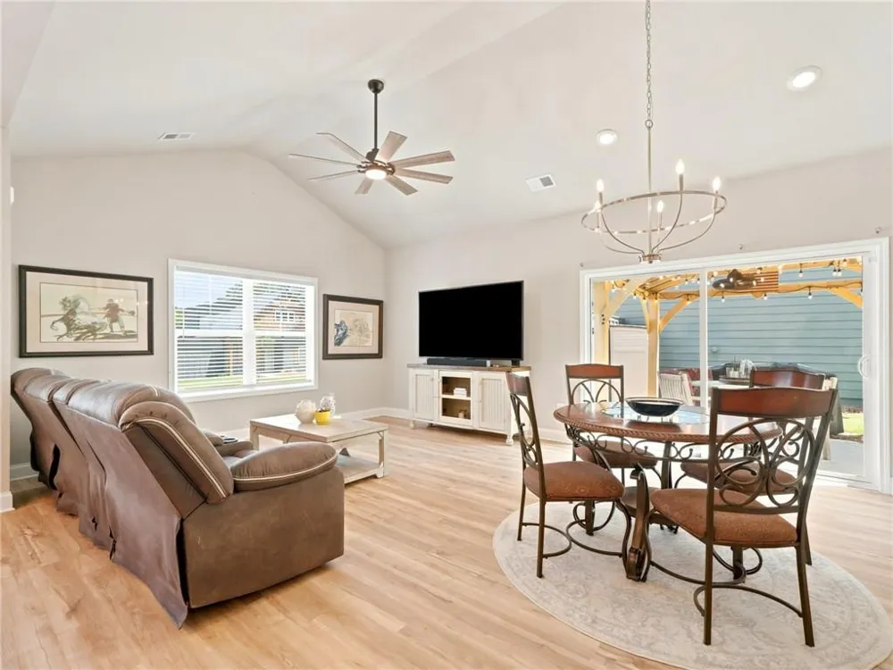 107 Red Cloud Walk Waleska, GA 30183