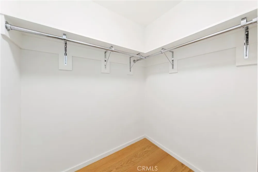 889 Francisco St #1210 Los Angeles, CA 90017
