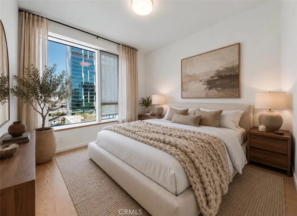 889 Francisco St #1210 Los Angeles, CA 90017