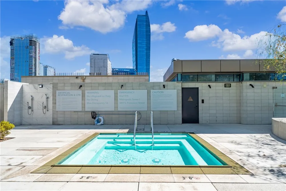 889 Francisco St #1210 Los Angeles, CA 90017