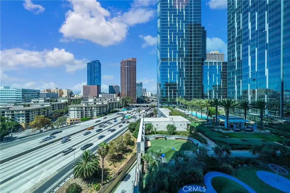 889 Francisco St #1210 Los Angeles, CA 90017