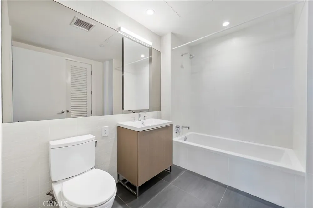 889 Francisco St #1210 Los Angeles, CA 90017