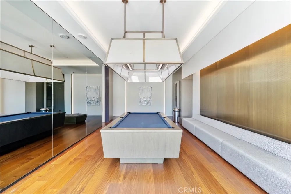 889 Francisco St #1210 Los Angeles, CA 90017