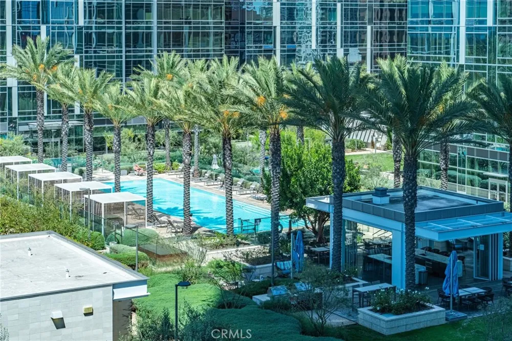 889 Francisco St #1210 Los Angeles, CA 90017