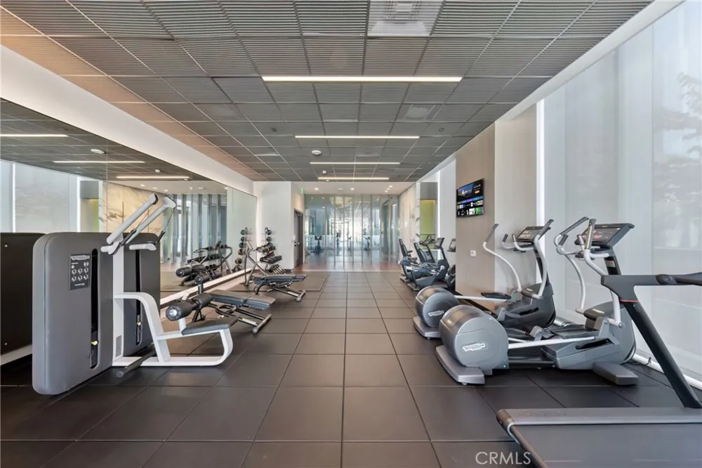 889 Francisco St #1210 Los Angeles, CA 90017