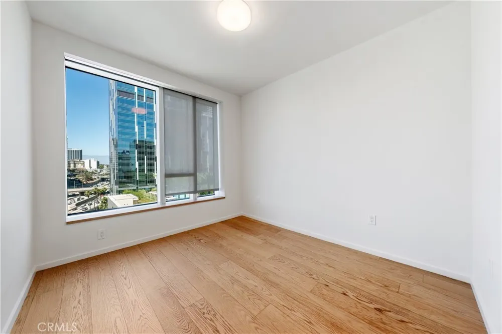 889 Francisco St #1210 Los Angeles, CA 90017