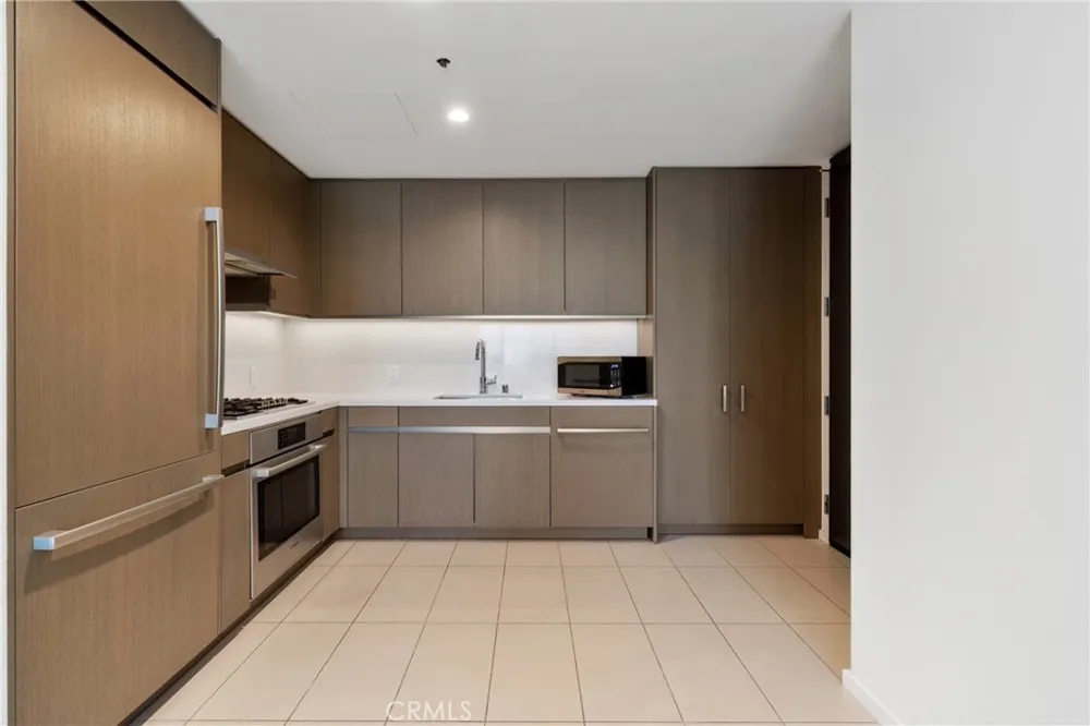 889 Francisco St #1210 Los Angeles, CA 90017