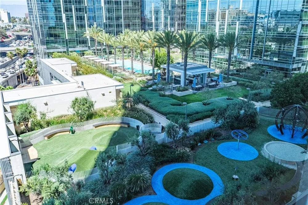 889 Francisco St #1210 Los Angeles, CA 90017