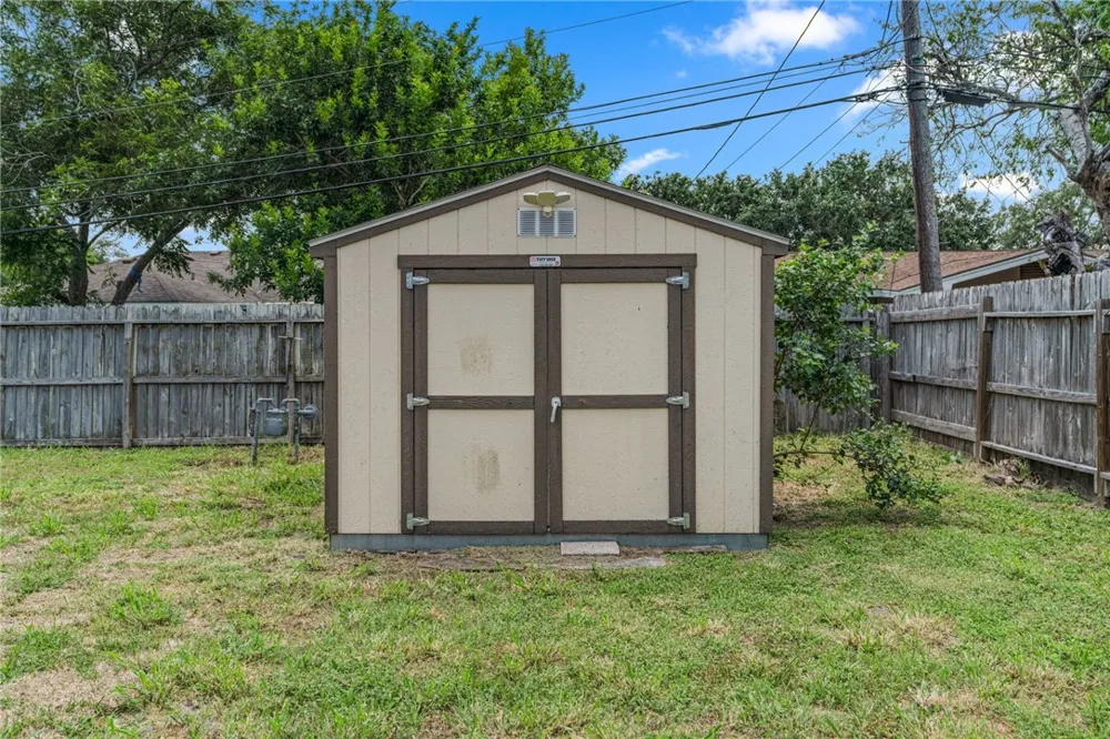 3729 Pope Drive Corpus Christi, TX 78411