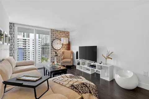 850 Miami Ave #W-1202