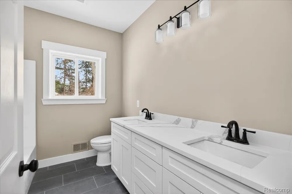 5000 Metamora Ridge Metamora Township, MI 48455