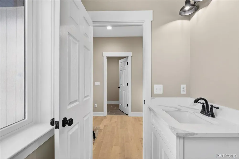 5000 Metamora Ridge Metamora Township, MI 48455