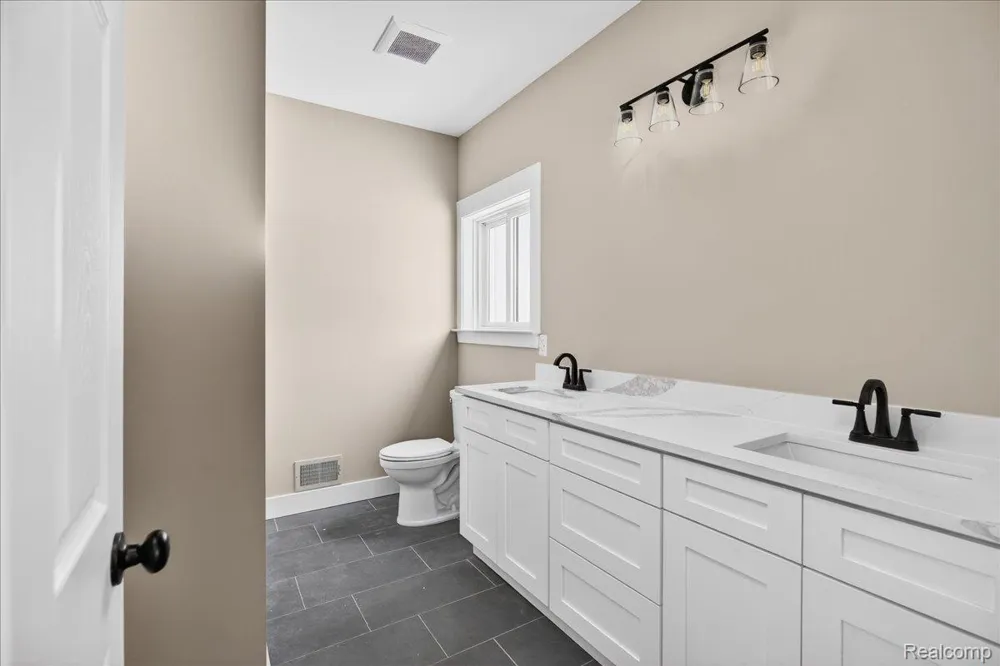 5000 Metamora Ridge Metamora Township, MI 48455