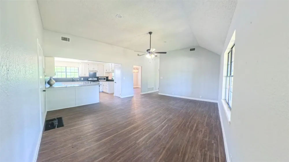 2913 County Road 920 Crowley, TX 76036