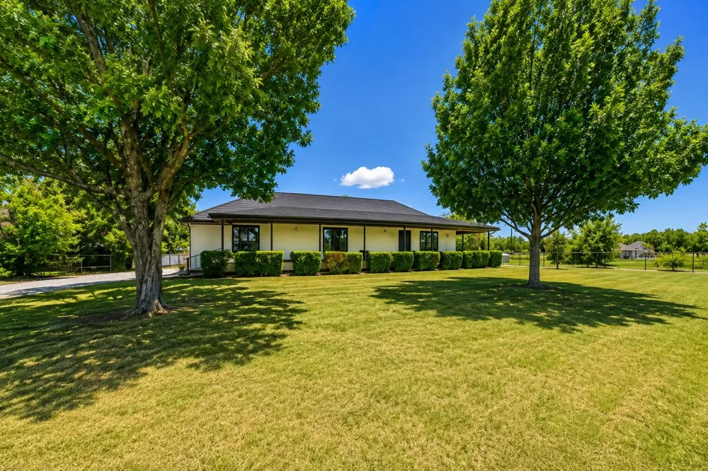 2913 County Road 920 Crowley, TX 76036