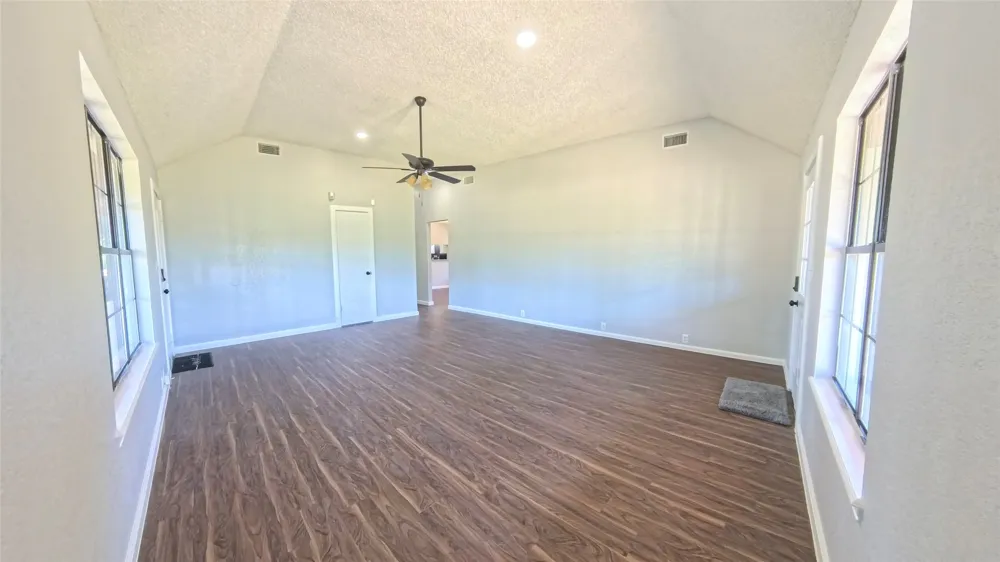 2913 County Road 920 Crowley, TX 76036