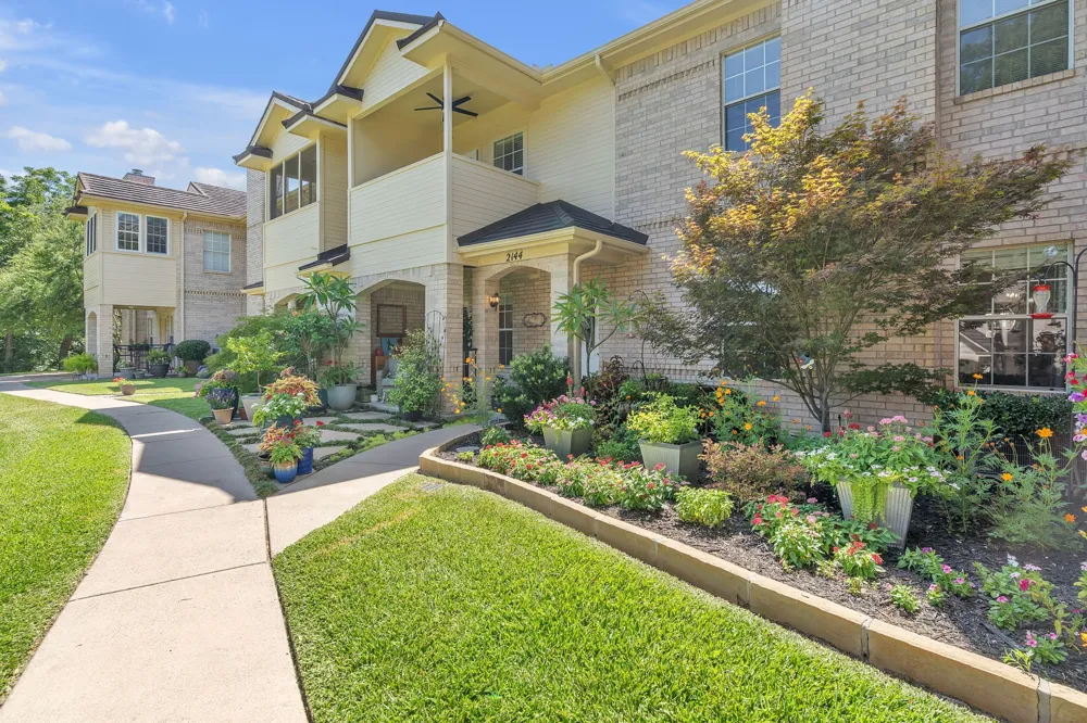 2144 Lakeforest Drive Weatherford, TX 76087