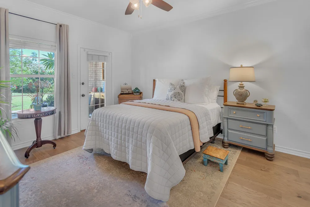2144 Lakeforest Drive Weatherford, TX 76087