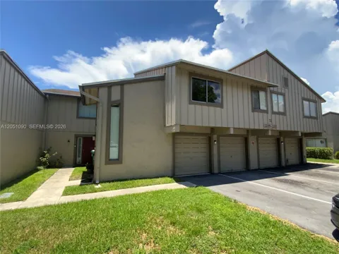 2215 NW 59th Ave #72-E