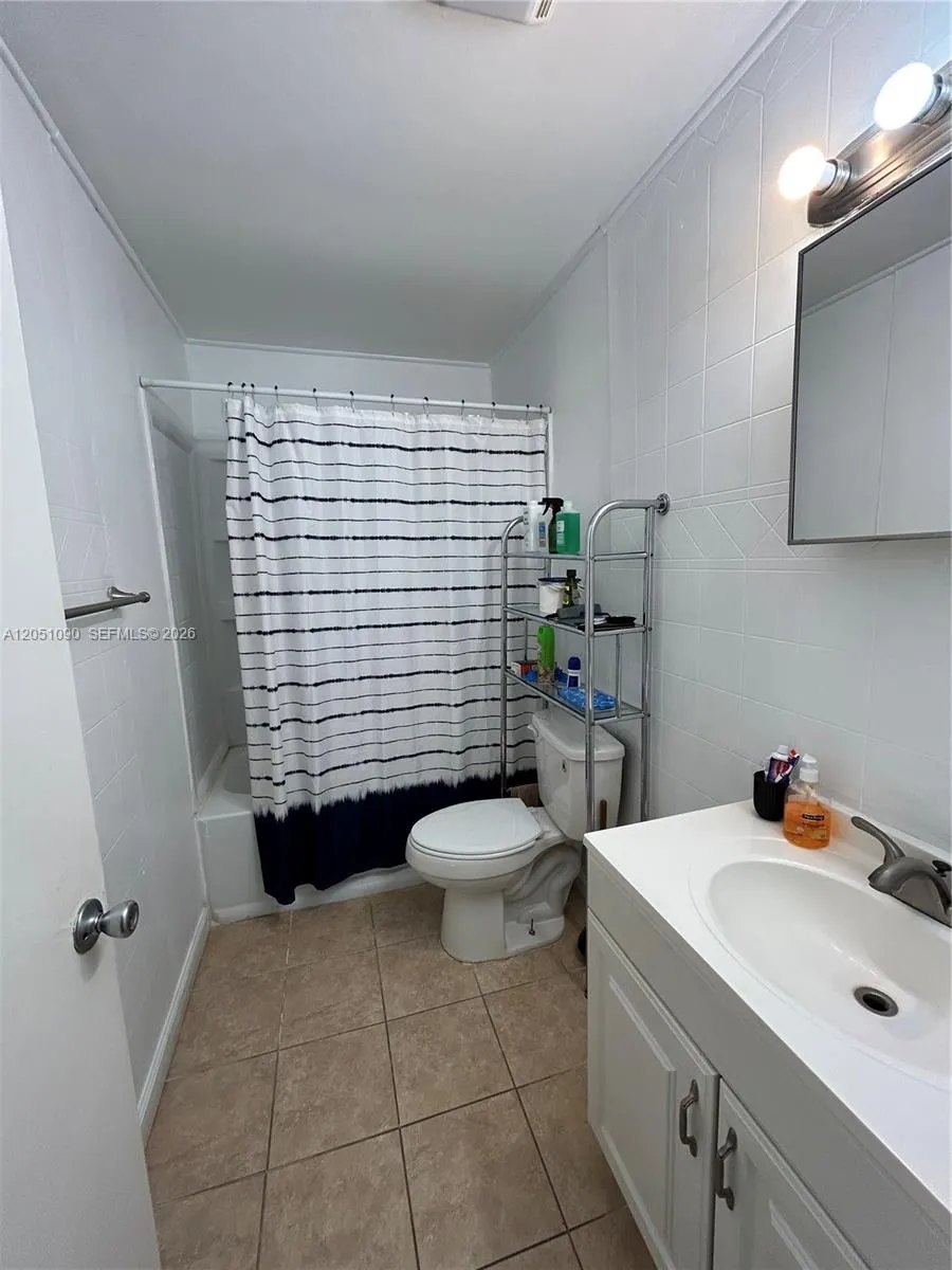 2215 NW 59th Ave #72-E Lauderhill, FL 33313