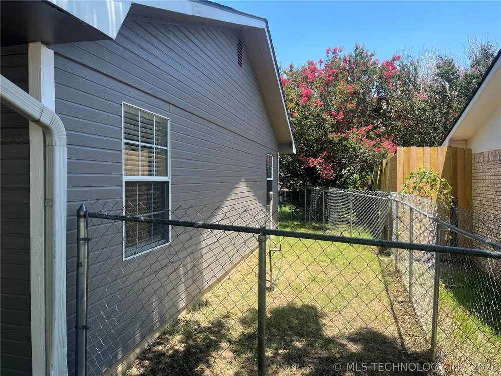 206 Sunset Madill, OK 73446