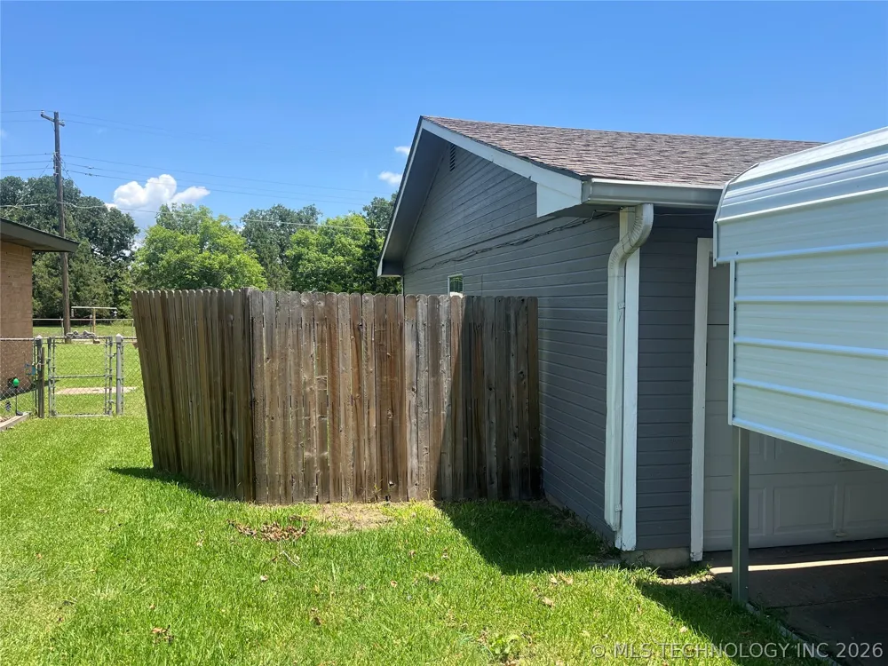 206 Sunset Madill, OK 73446