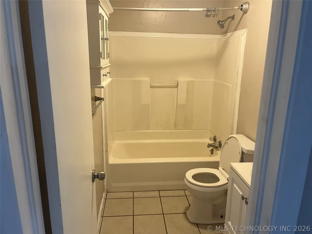 206 Sunset Madill, OK 73446