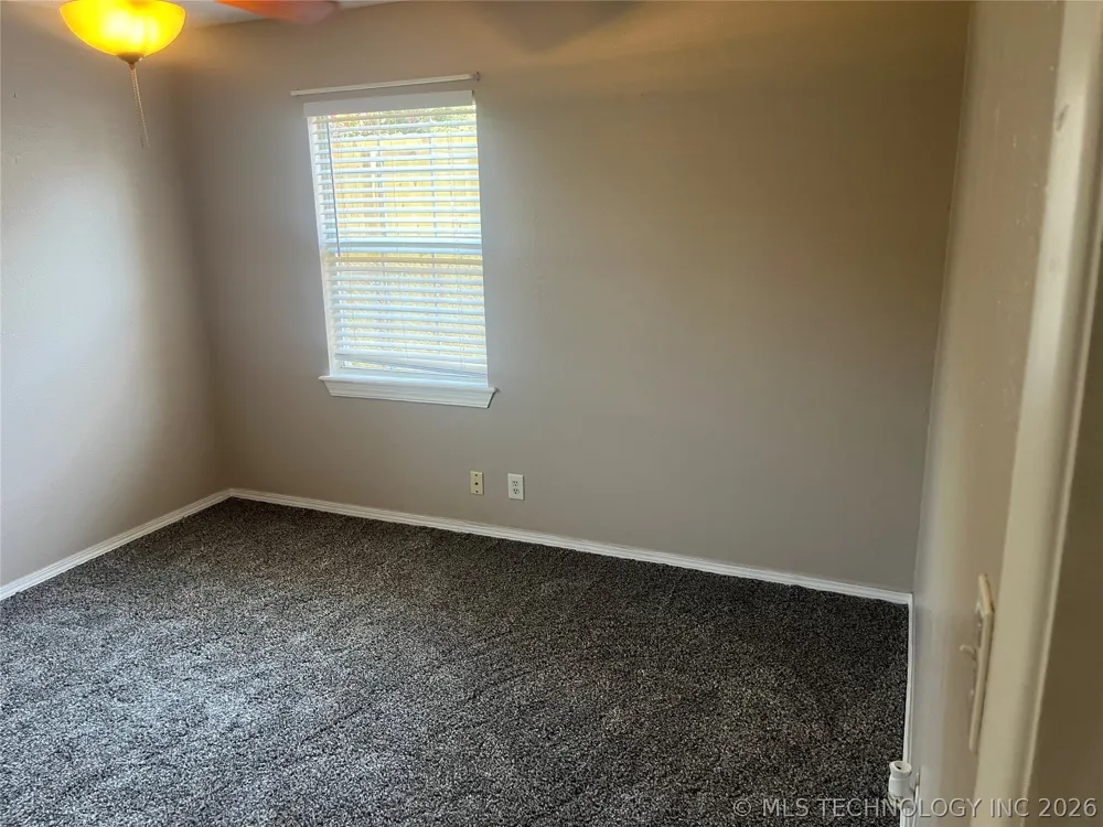 206 Sunset Madill, OK 73446
